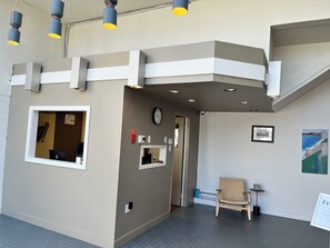 Reception - Sechelt Inn (Sechelt)