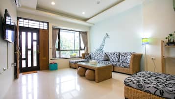 Egyptian cotton sheets, premium bedding, down comforters, pillowtop beds