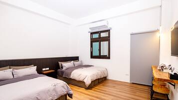Down comforters, blackout drapes, free WiFi, bed sheets