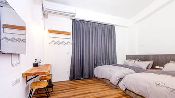 Edredons de pluma, cortinas blackout, Wi-Fi de cortesia, roupa de cama