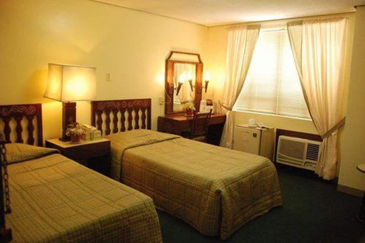 In-room safe, desk, rollaway beds, free WiFi