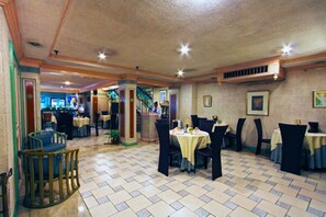 فطور أوروبي يوميًا بتكلفة قدرها (150 PHP للشخص)