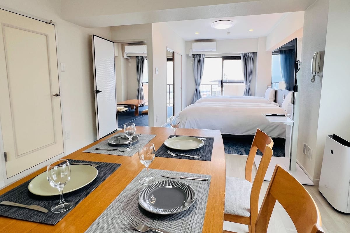 Family Room, Non Smoking | 1 bedroom, in-room safe, blackout drapes, free WiFi