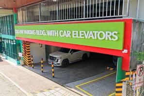 Self parking (PHP 180 per night)