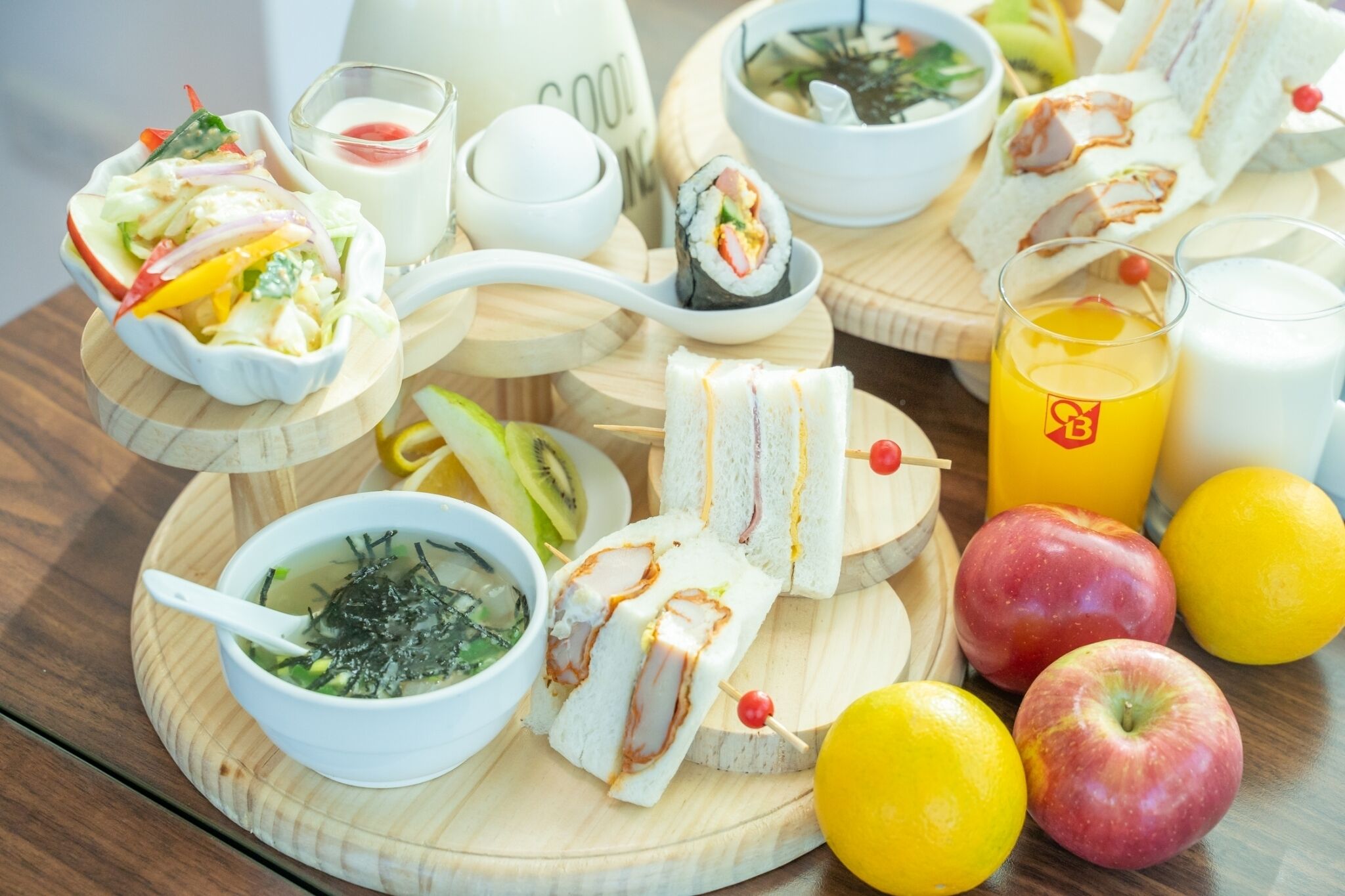 breakfast (twd 200 per person)