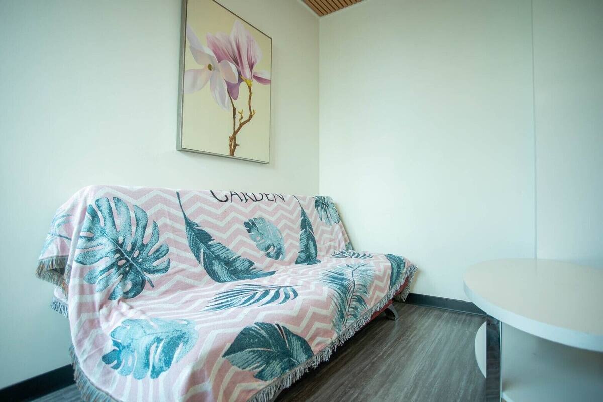 standard double room | in-room safe, soundproofing, free wifi, bed sheets