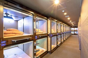 In-room safe, bed sheets - Anshin Oyado Akihabara - Caters to Men (Tokyo)