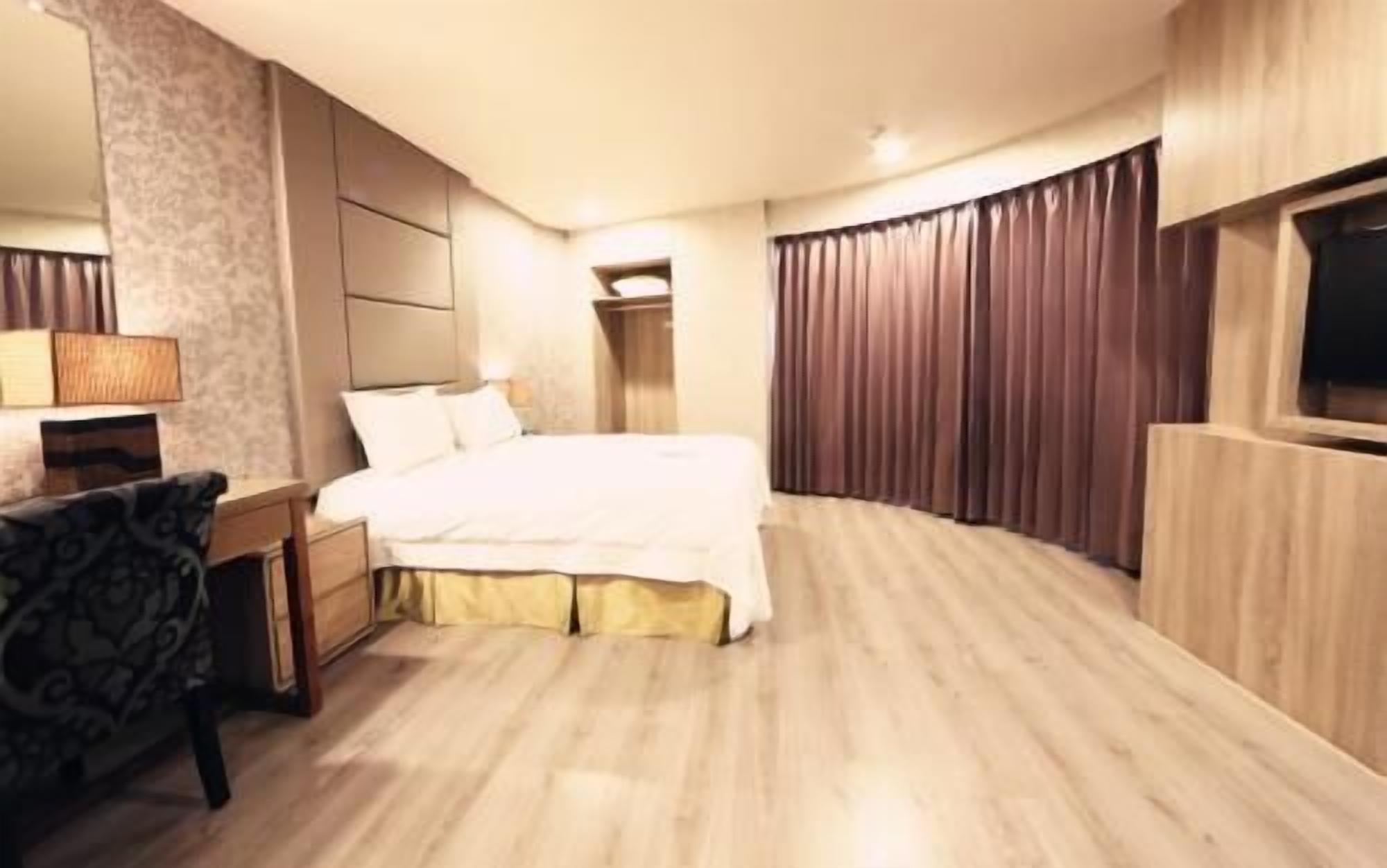 Literie de qualité supérieure, couette en duvet d'oie, bureau