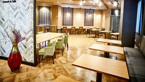 Bar-salon dans le hall