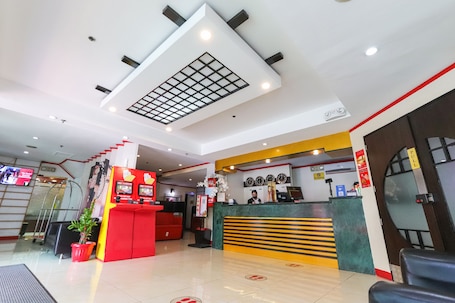 Lobby. Hotel Sogo - Quezon Avenue