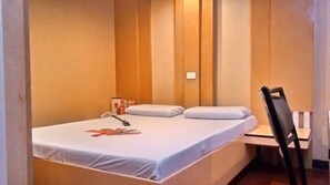 Deluxe kamer, 1 queensize bed | Een kluis op de kamer, gratis wifi