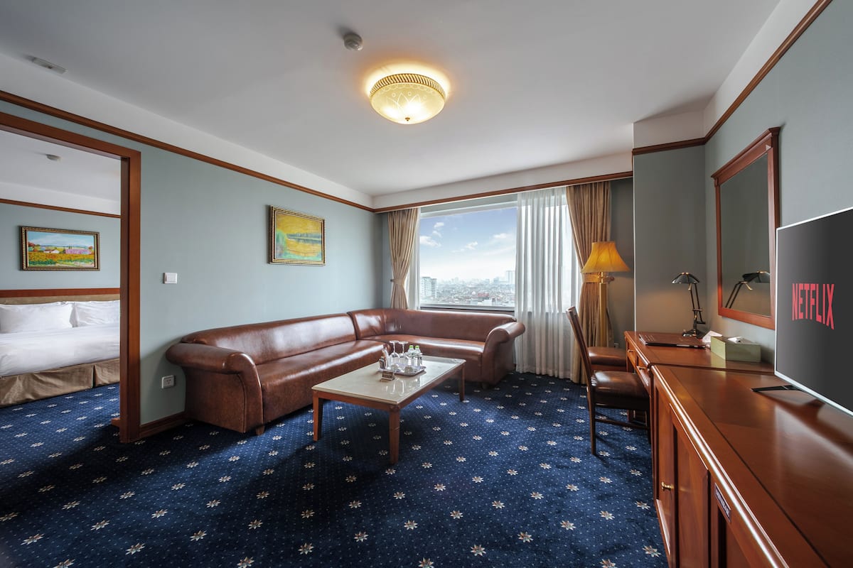 Executive-Doppelzimmer, Stadtblick | Minibar, Zimmersafe, Schreibtisch, Verdunkelungsvorhänge