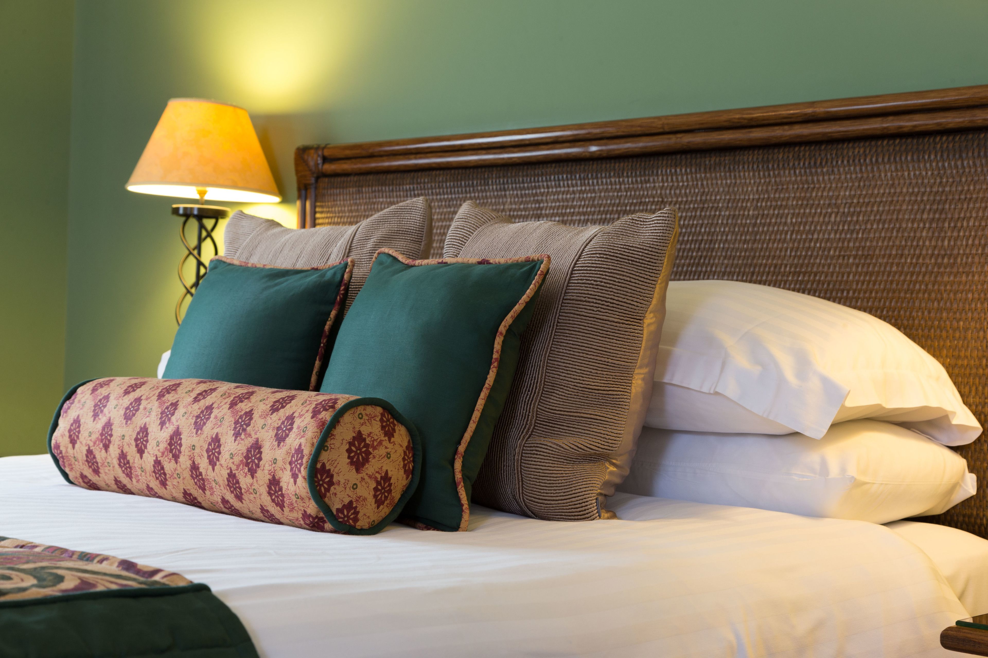 desk, iron/ironing board, cots/infant beds, rollaway beds