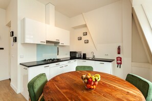Comfort Apartment, 1 Bedroom | Private kitchen