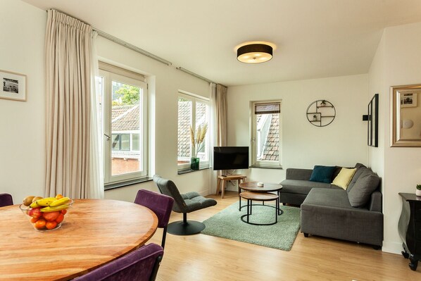 Comfort Apartment, 1 Bedroom | Living area