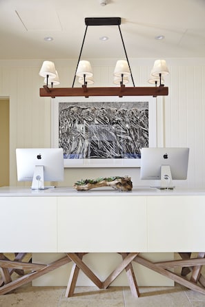 Check-in/check-out kiosk