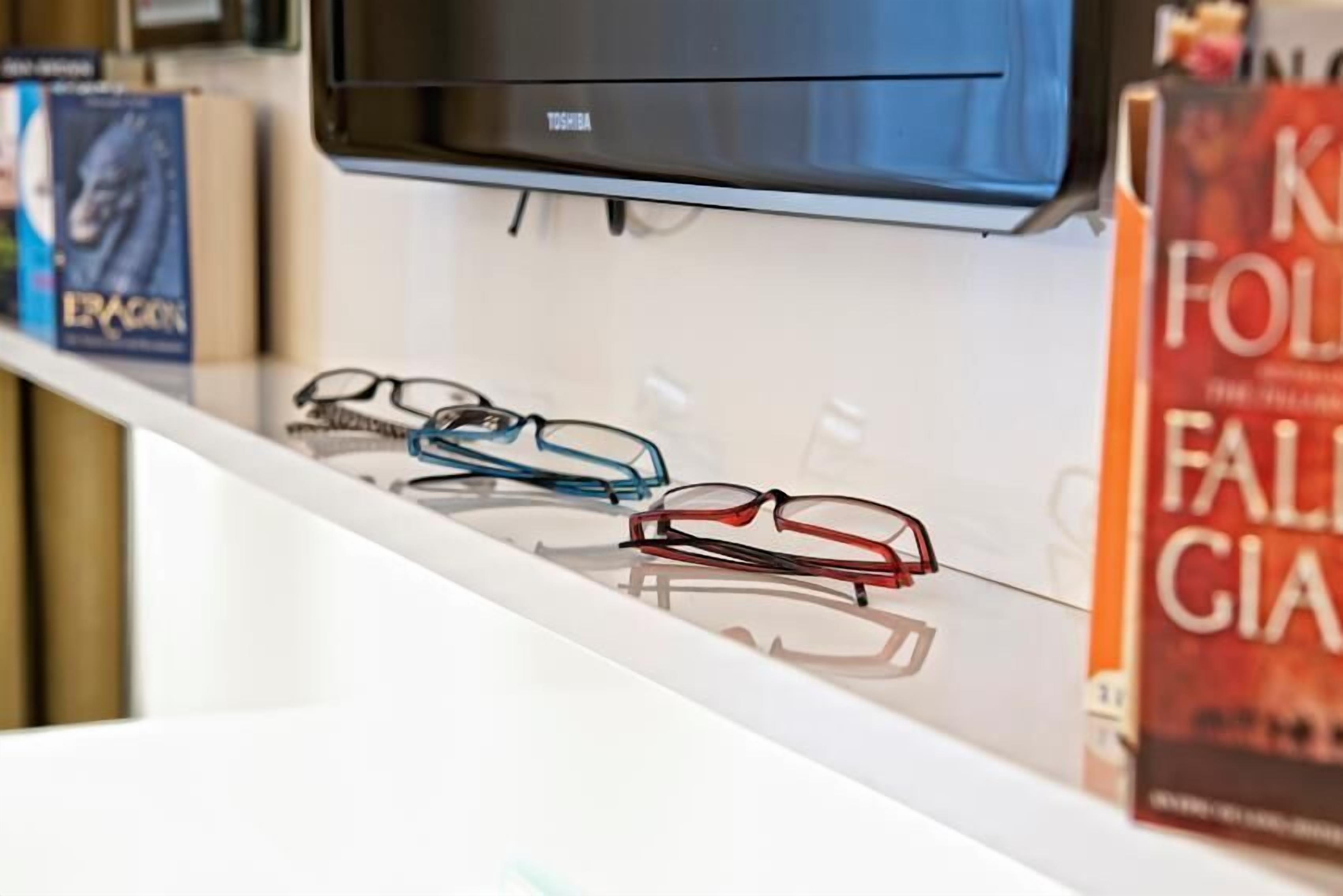 single room | room amenity