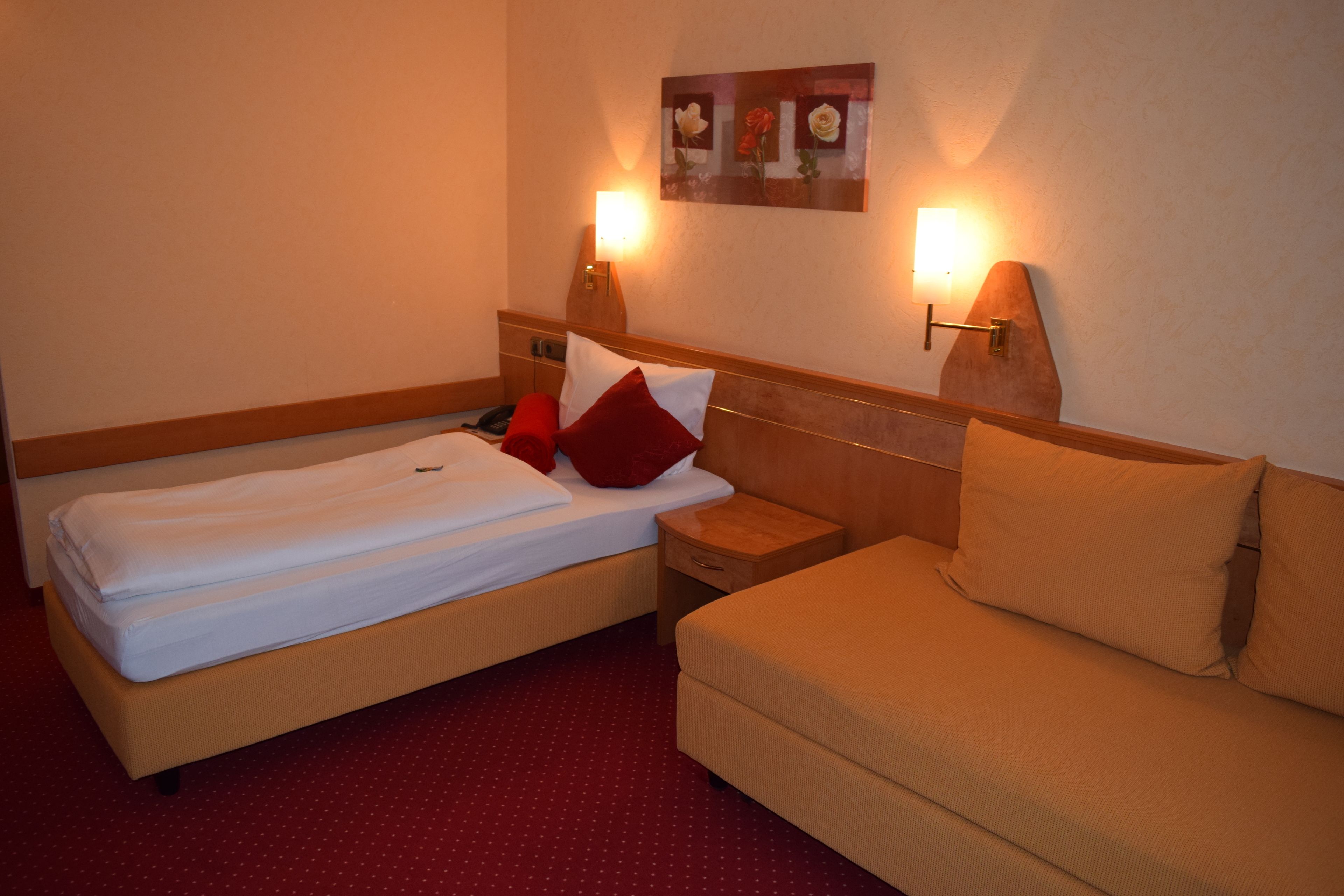 standard single room | in-room safe, desk, soundproofing, iron/ironing board