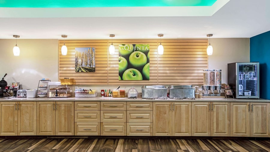 La Quinta Inn & Suites by Wyndham Grand Forks