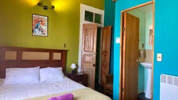 Standard-Doppelzimmer | Individuell eingerichtet, Bügeleisen/Bügelbrett, kostenloses WLAN