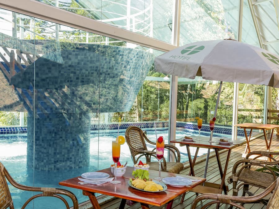 Hồ bơi trong nhà