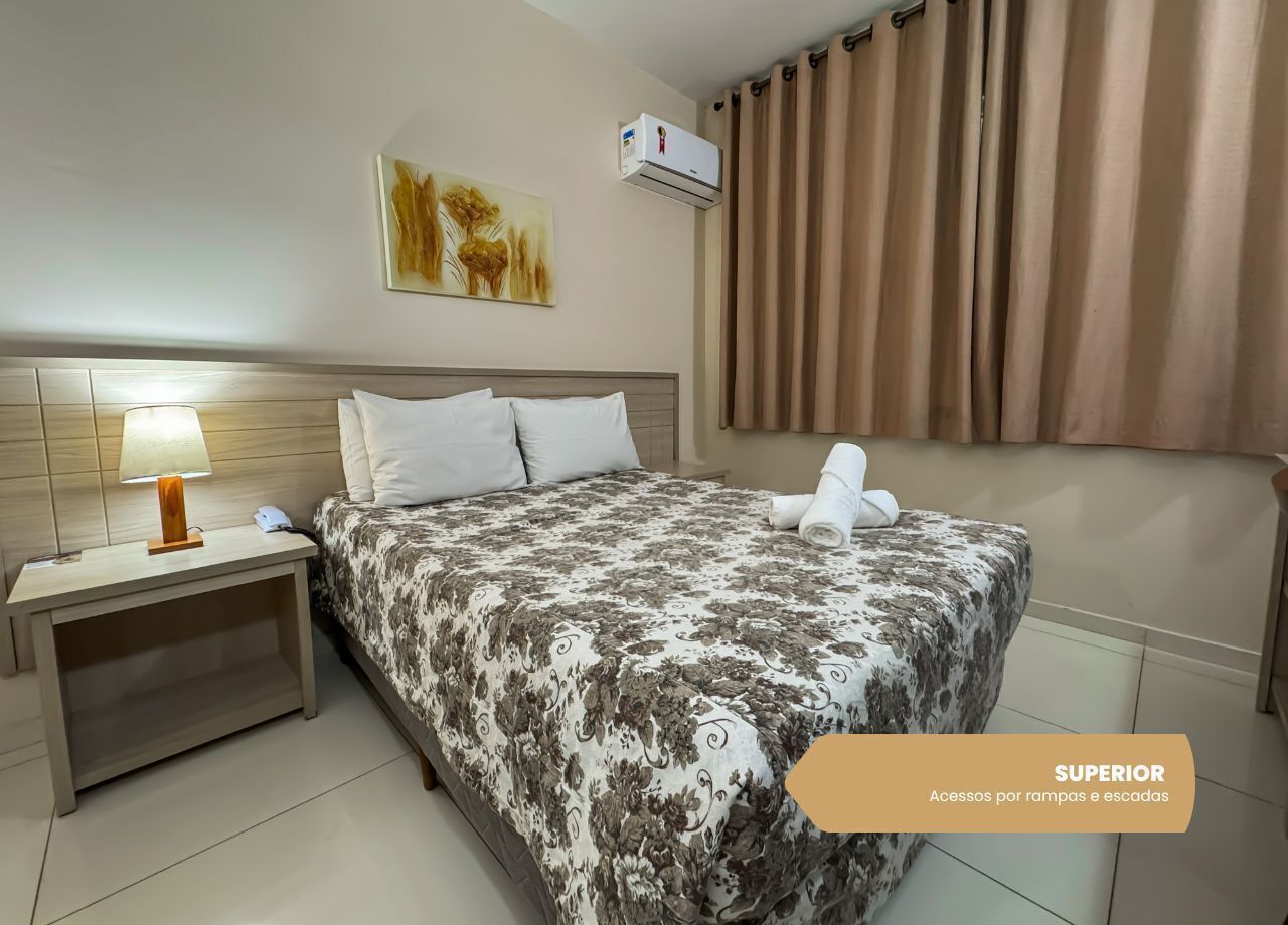 高级双人房 | 特色装修、办公桌、免费 WiFi、床单