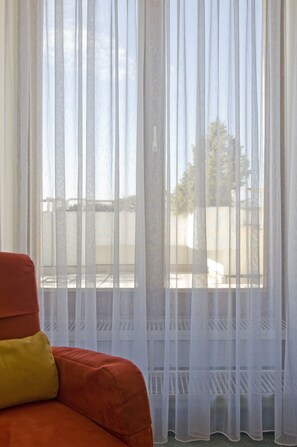 Eenvoudig appartement (2 persons) | Woonruimte | Flatscreentelevisie