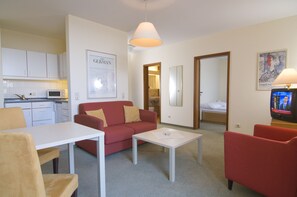 Leilighet (3 persons) | Oppholdsrom | Flatskjerm-TV