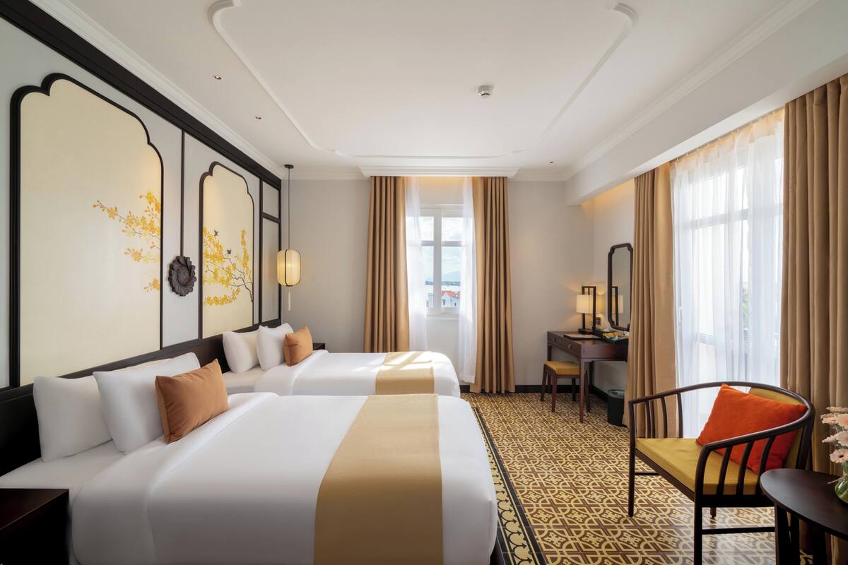 Junior Double or Twin Room, Pool View