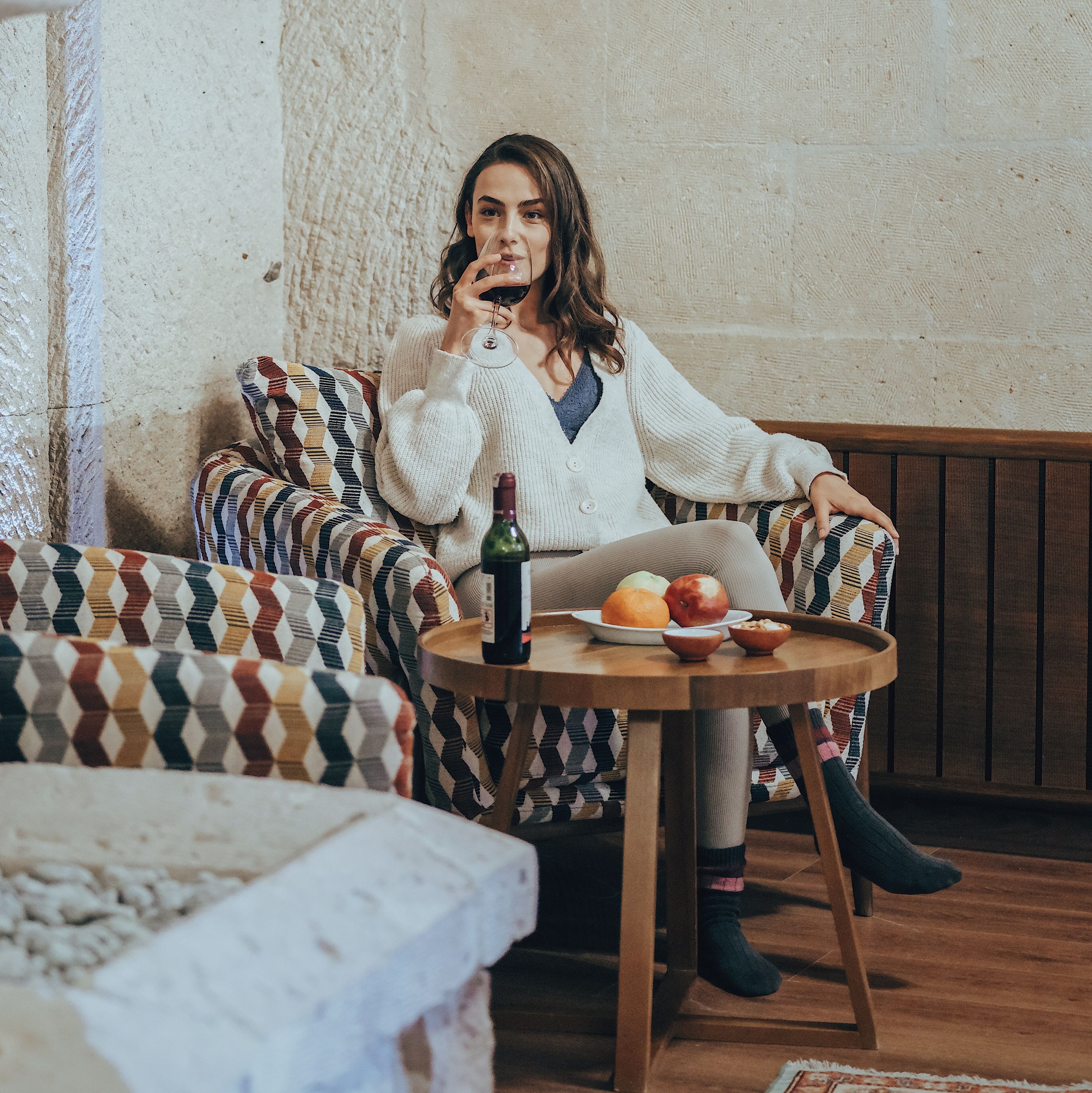 king suite with turkish bath | living area | 22-inch lcd tv with satellite channels, tv