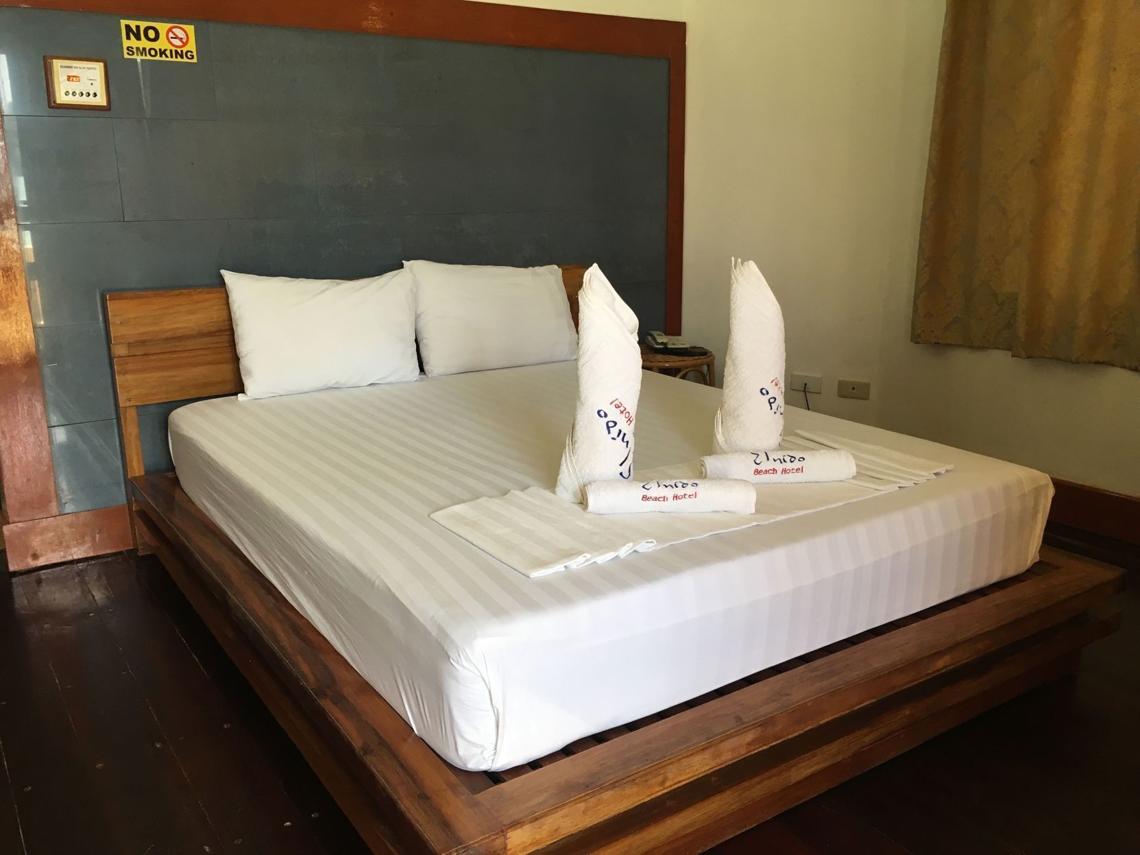 Värdeförvaringsskåp på rummet, skrivbord, gratis wi-fi och sängkläder