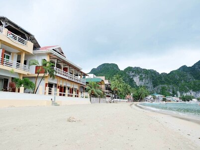 El Nido Beach Hotel