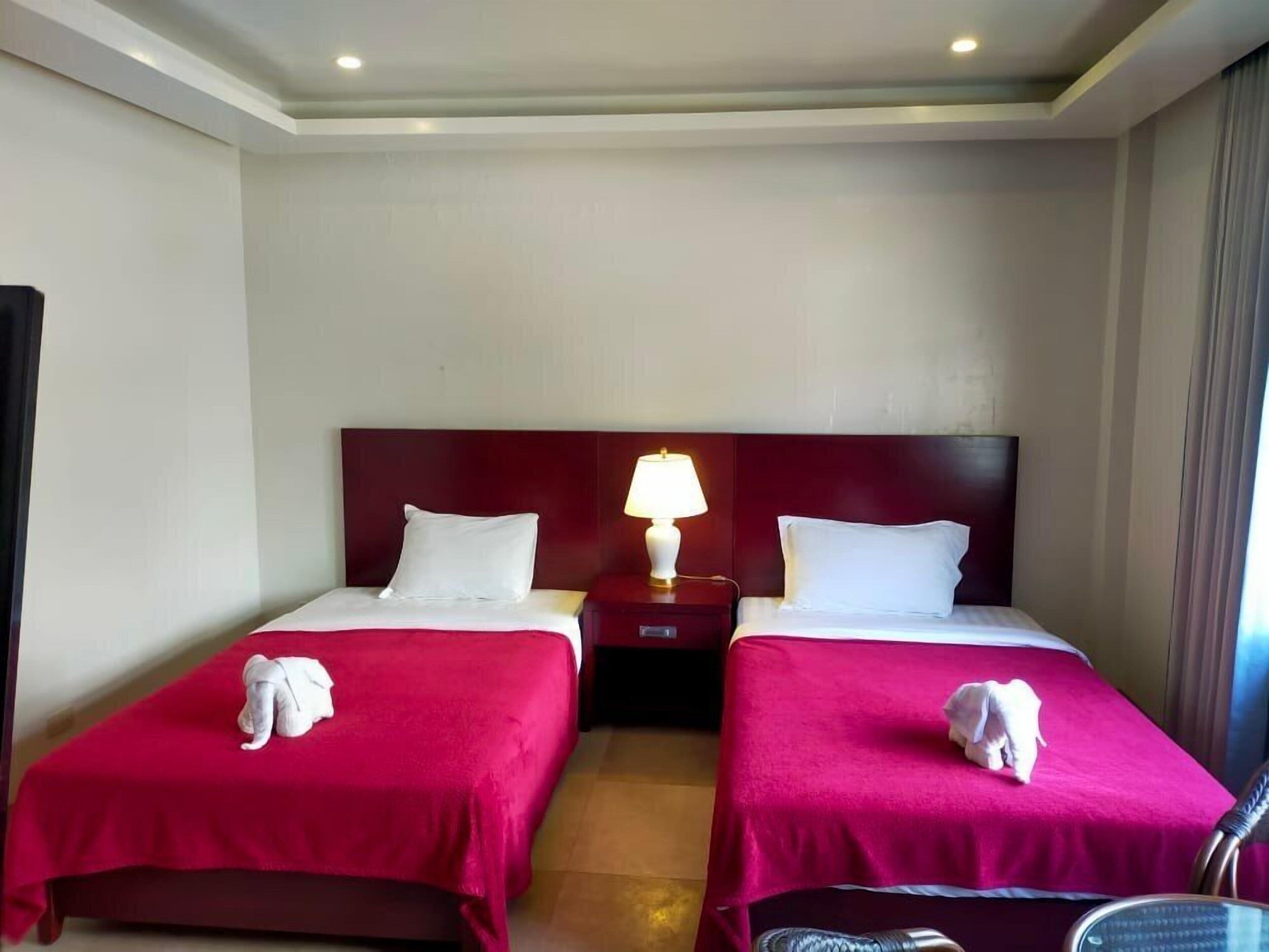 Värdeförvaringsskåp på rummet, skrivbord, gratis wi-fi och sängkläder