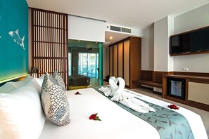 Deluxe Room King Bed