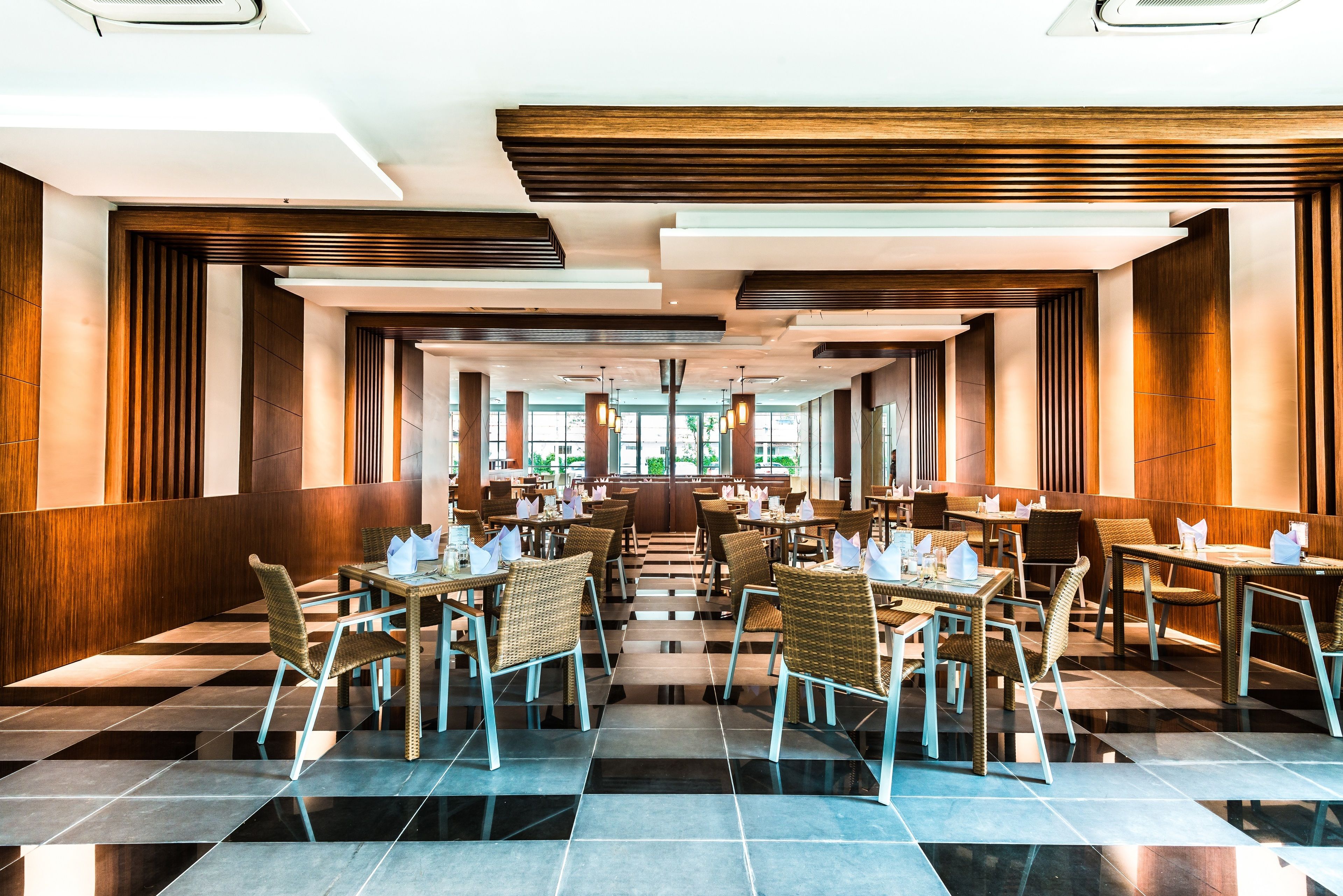 daily english breakfast (thb 450 per person)