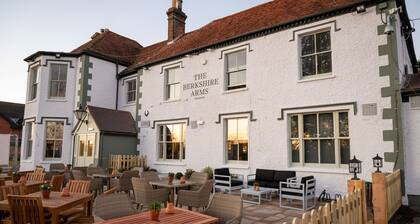 Berkshire Arms by Chef and Brewer Collection