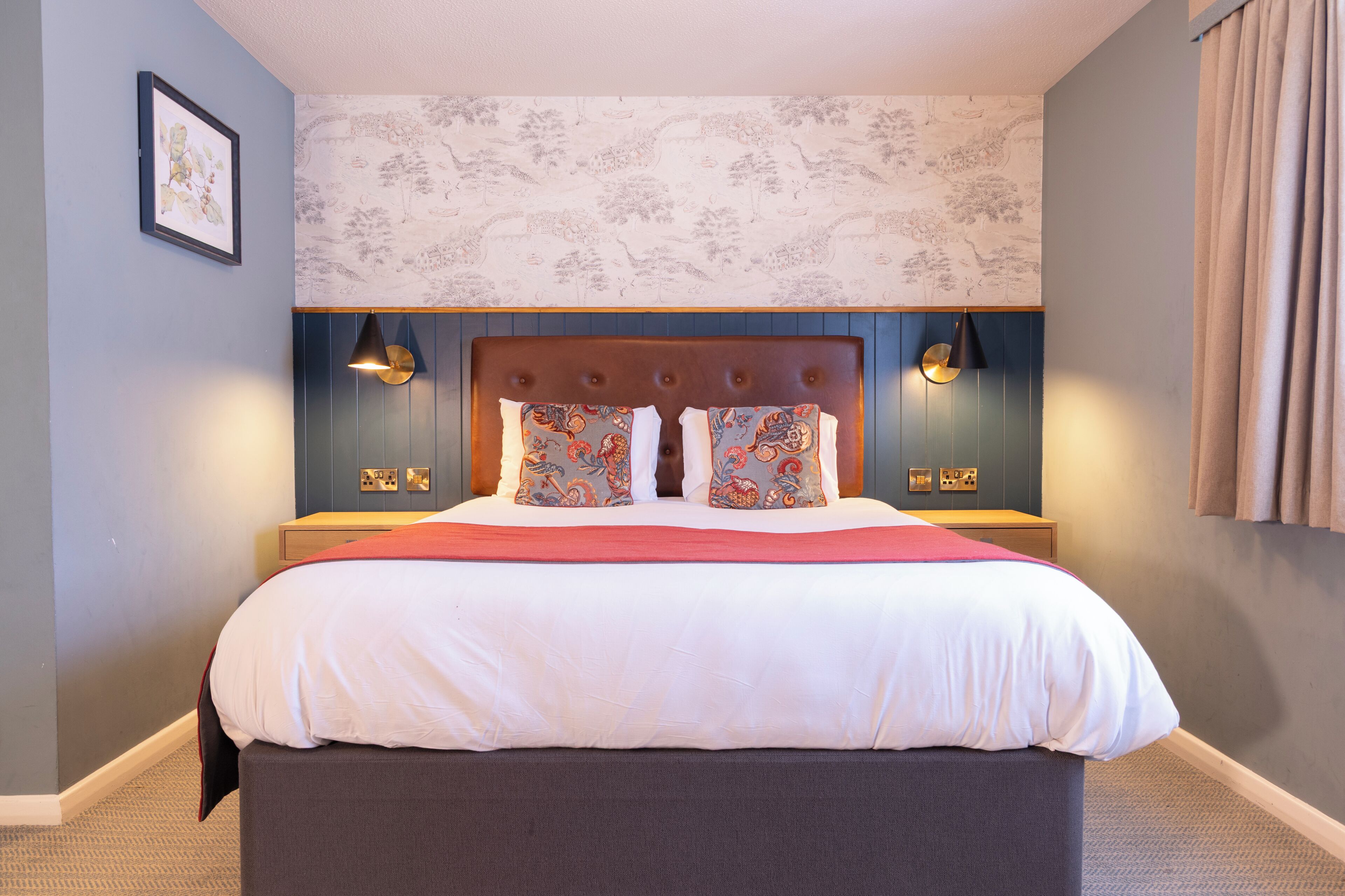 King Room | Desk, laptop workspace, blackout drapes, iron/ironing board