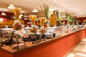 Petit déjeuner buffet compris tous les jours