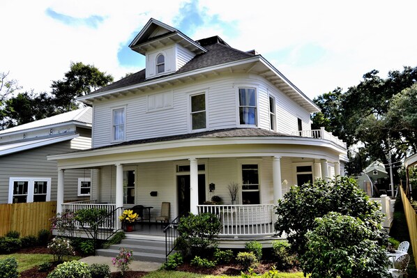 Property entrance - The Guest House at Gulfport Landing (Gulfport)