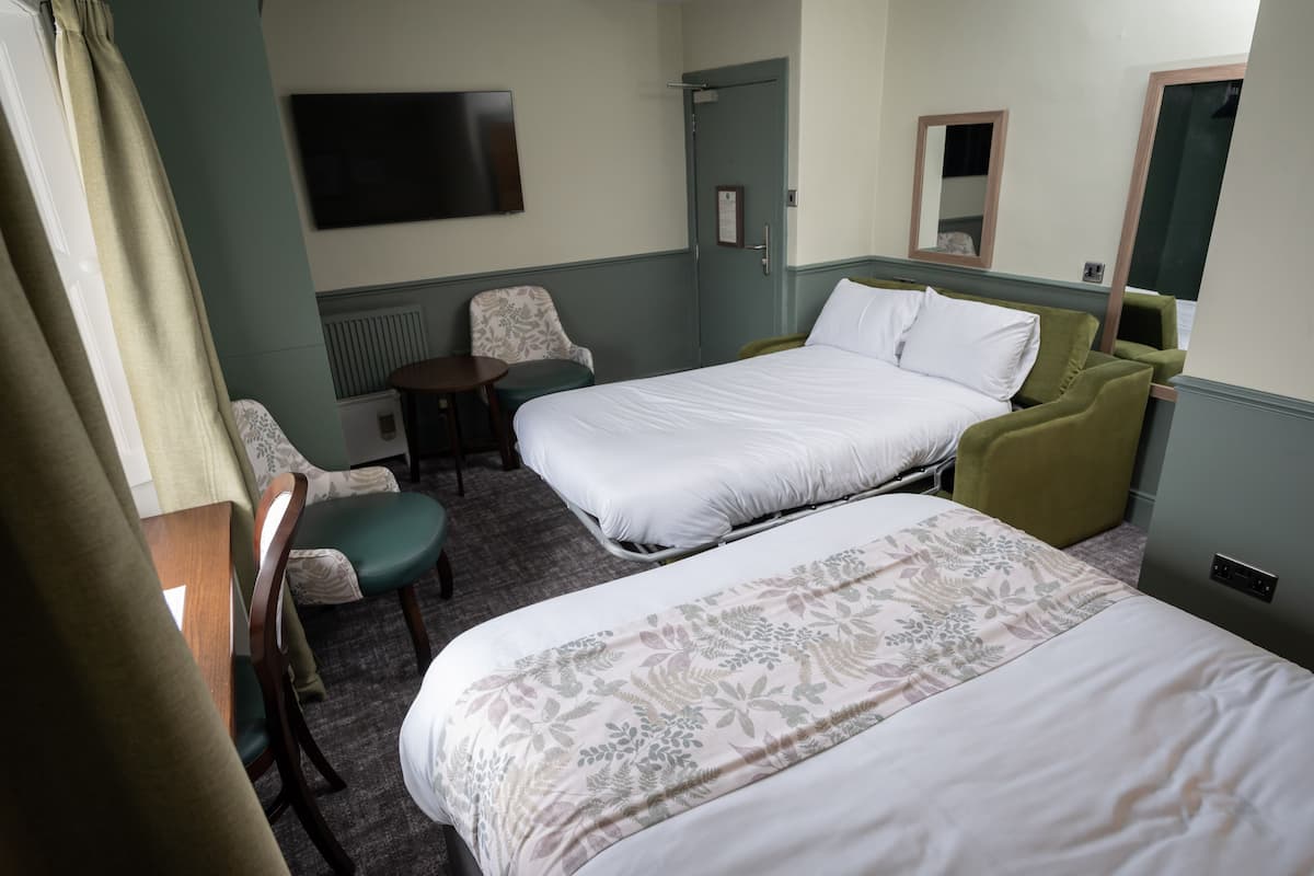 Triple Room