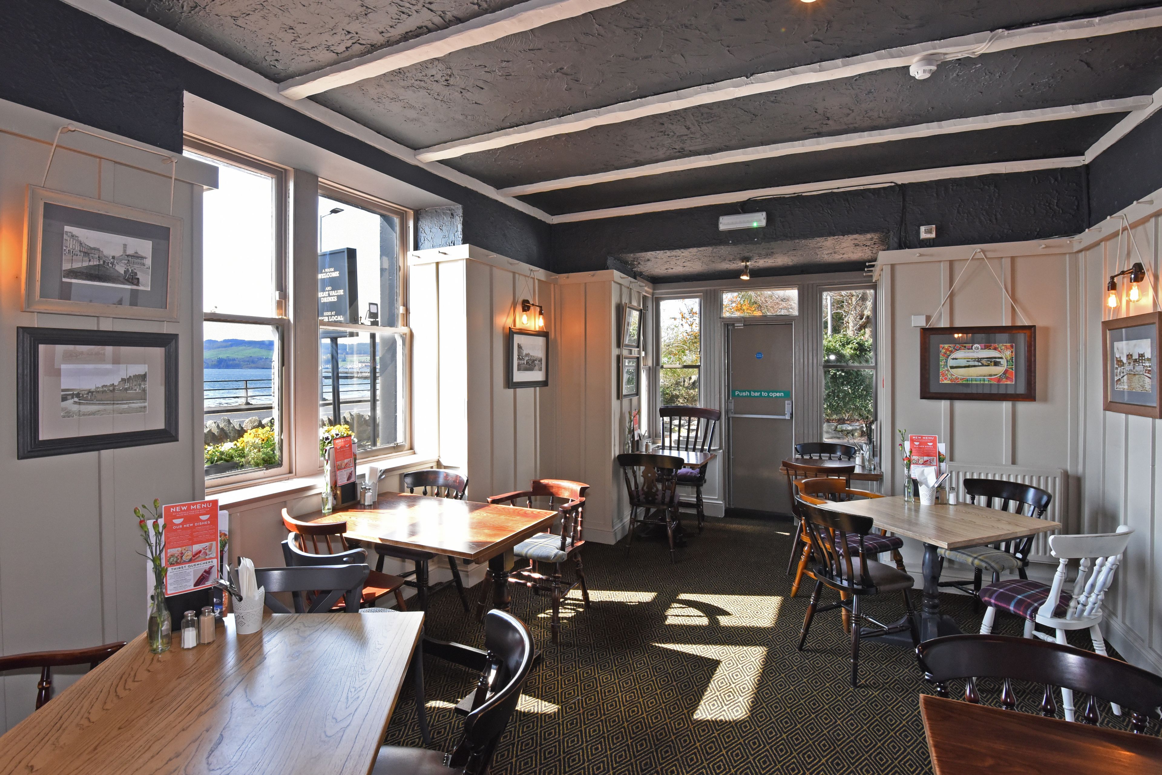 Aperto a colazione e cena, cucina locale