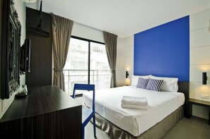 Superior Room | In-room safe, blackout drapes, iron/ironing board, free WiFi - DI Place Hotel (Bangkok)