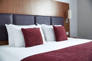 Bureau, fer et planche à repasser, Wi-Fi gratuit, draps fournis