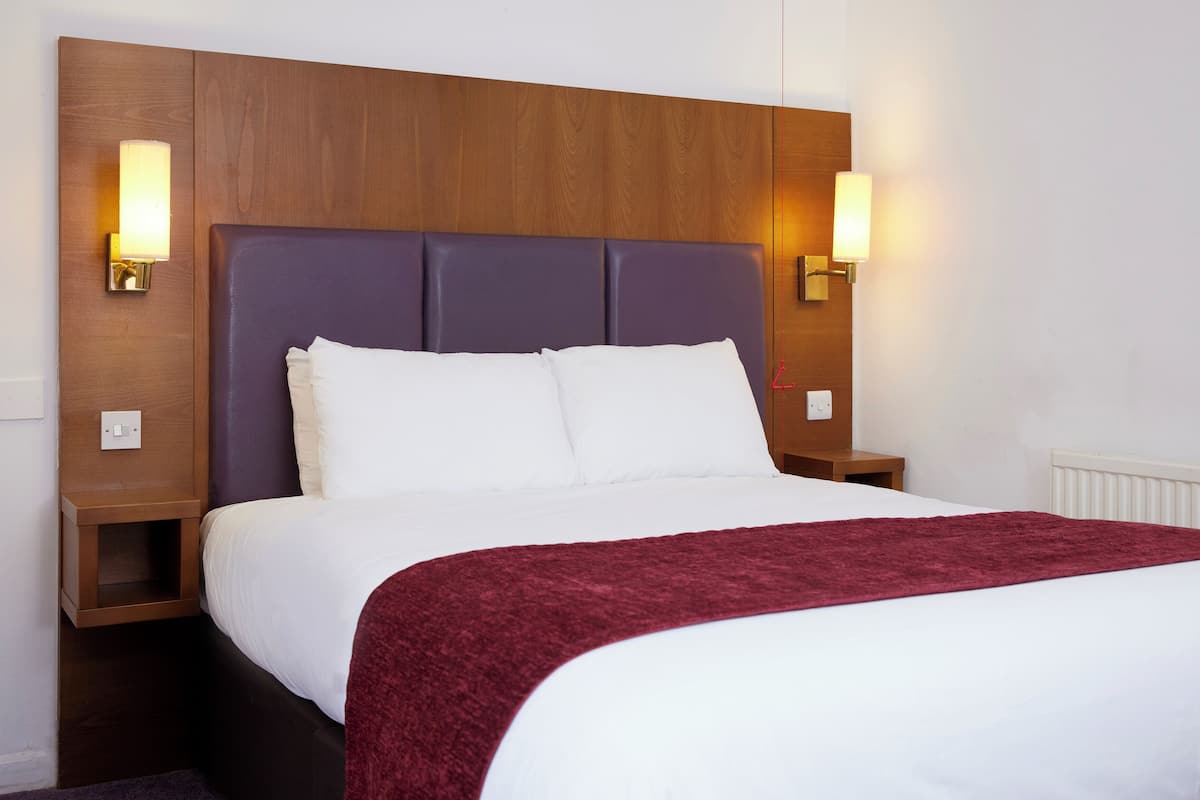 Accessible Room | Skrivbord, mörkläggningsgardiner, strykjärn/strykbräda och gratis wi-fi