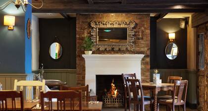Cross Roads Hotel by Greene King Inns
