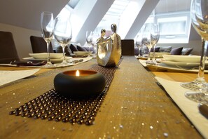 Suite, 2 Bedrooms | In-room dining - Apartments-in-vienna (Vienna)