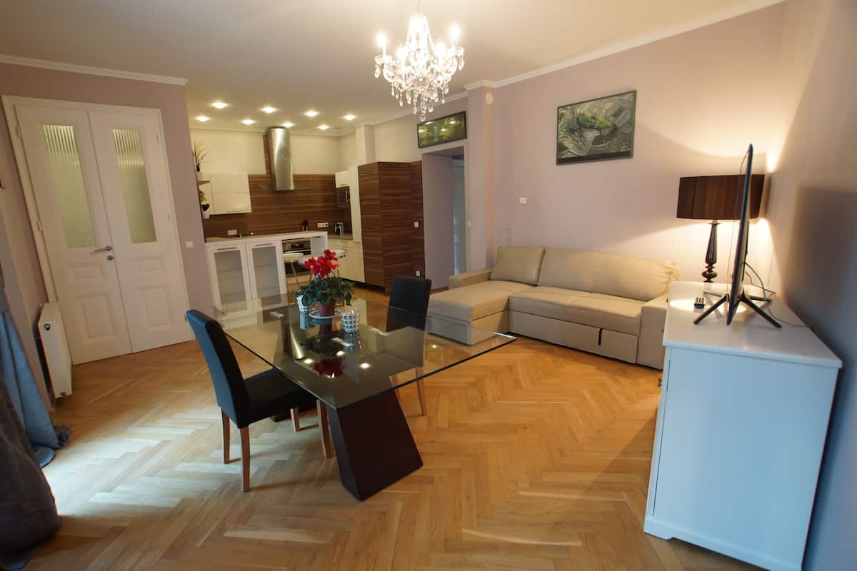Design Apartment, 2 Bedrooms | Living area