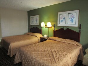 5 bedrooms, desk, laptop workspace, free WiFi - Royal Inn (Dallas)