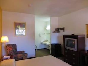 Standard Room, 1 King Bed - Royal Inn (Dallas)