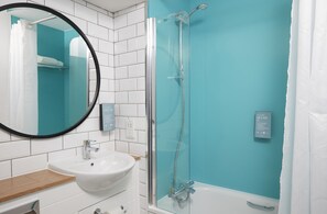 淋浴設備、吹風機、毛巾